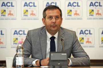 Deputatul Theodor Nicolescu, urmărit penal pentru luare de mită